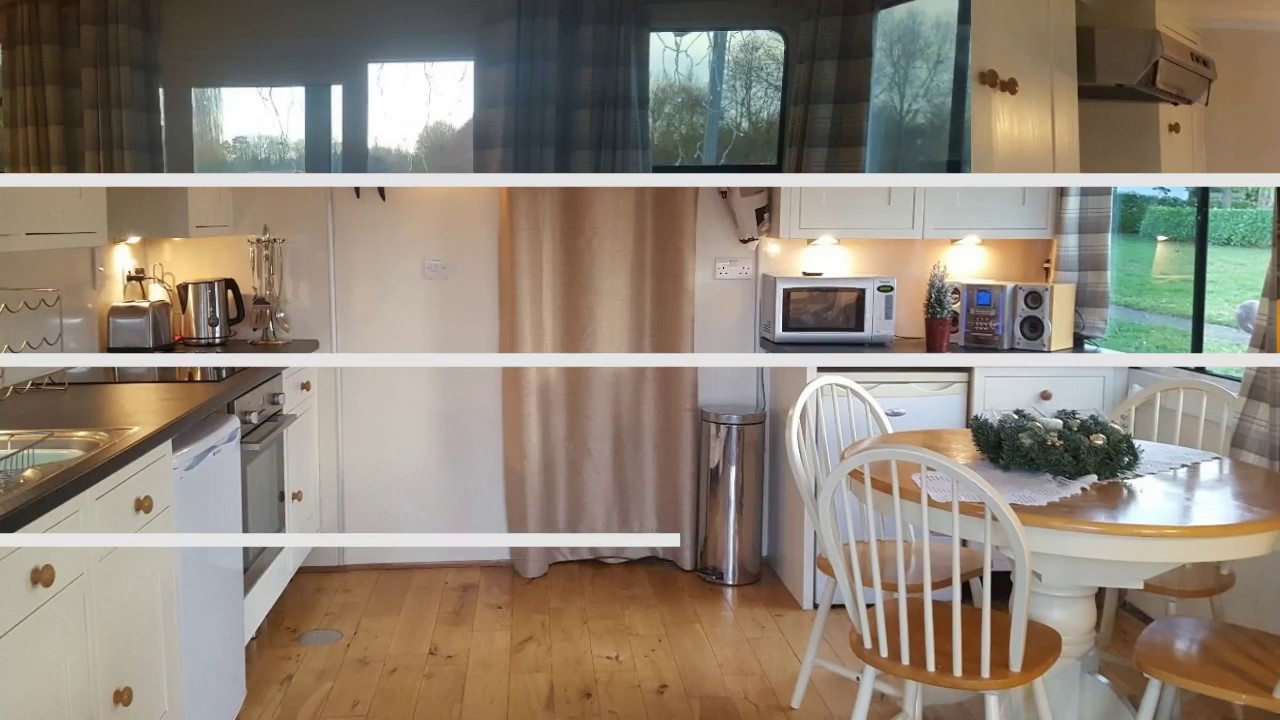 US Built Cruising Houseboat on the River Thames in Hampton Court For Sale