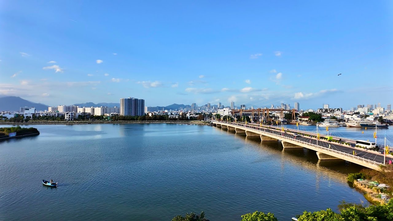 SỐC GIẢM 400 TRIỆU I Nhà 5,5 Tầng Có THANG MÁY 9 Phòng Ngủ-Ngang HIẾM 6M Gần BIỂN Trần Phú NHA TRANG