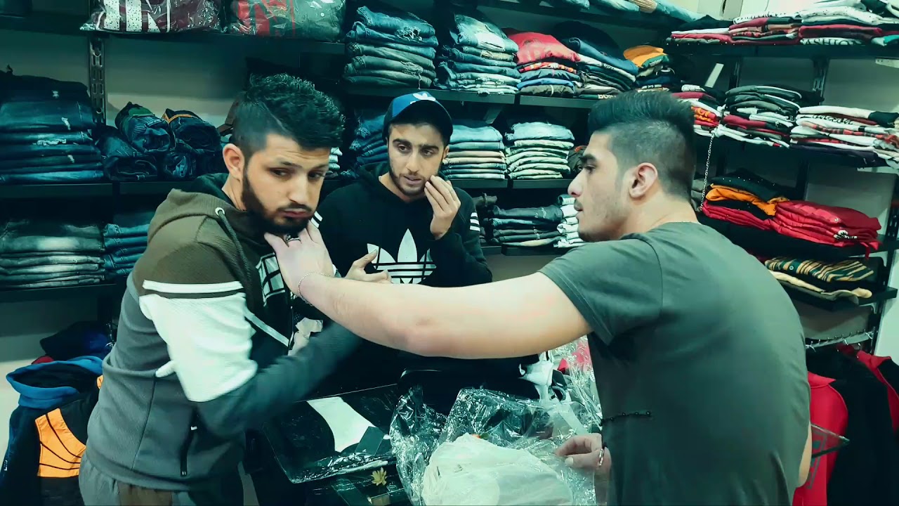 الزبون ندم ودخل على هذا المحل والسبب .. احزرو محلات االملابس