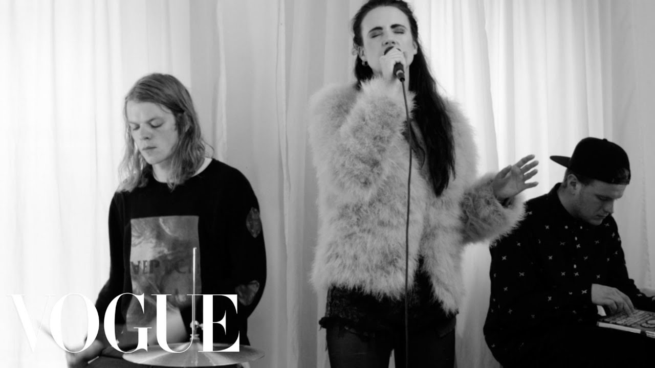 MØ – Pilgrim (Live on Vogue)