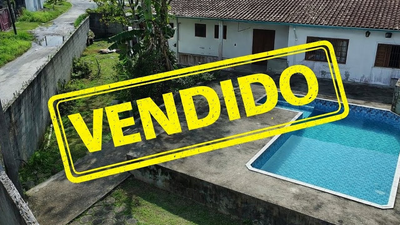 CASA COM PISCINA NA PRAIA DE PERUIBE POR R$ 260 MIL (ESTUDA PROPOSTAS DE ENTRADA E PARCELAMENTO)