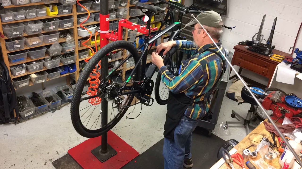 Trek Dual Sport conversion in 30 secs!