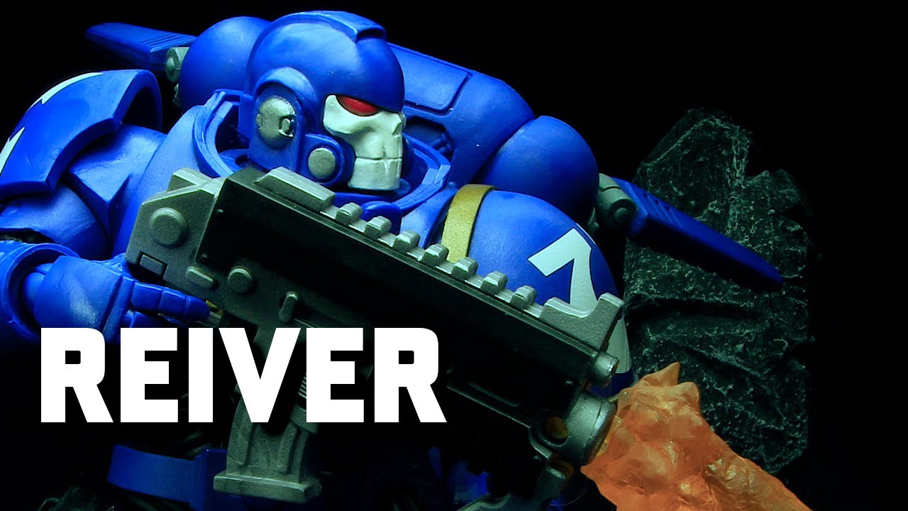 Warhammer 40,000 - Ultramarine Reiver - McFarlane Toys Action Figure Review