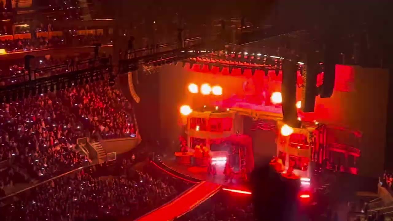 Lady Gaga Mayhem Tour intro 07/22/25 San Francisco ca Chase Center