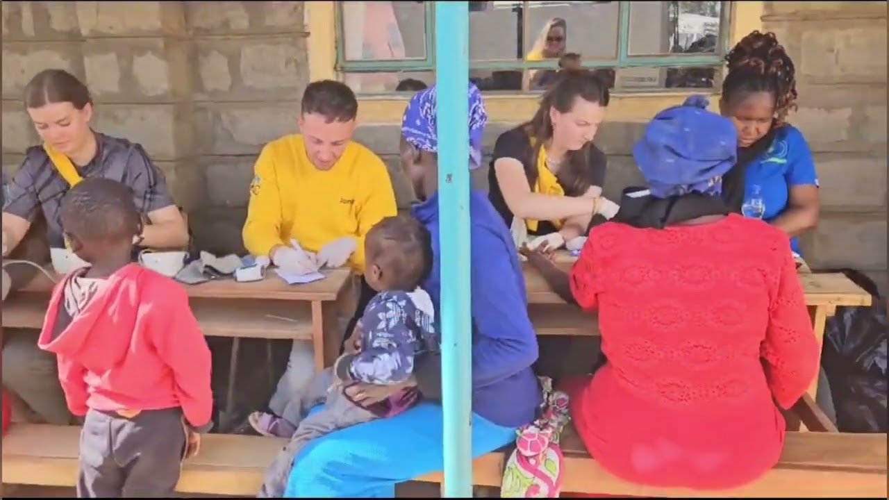 Terugblik HMC medisch hulpverlener Ellen Schepens reis Kenia  - “We zagen wel 250 mensen op 1 dag”