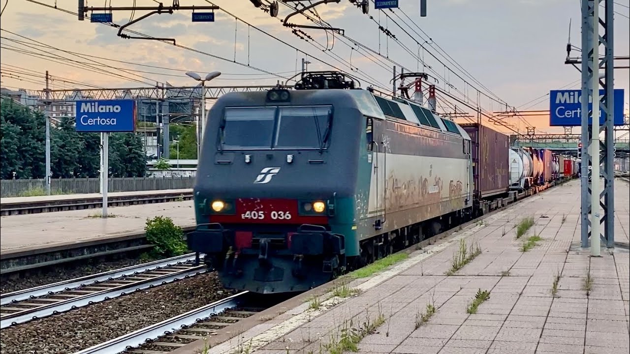 Transiti treni passeggeri e merci nella stazione di Milano Certosa