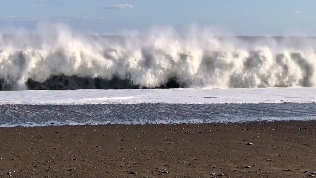 台風21号通過後の大波 引き波の音も迫力凄い！大浜