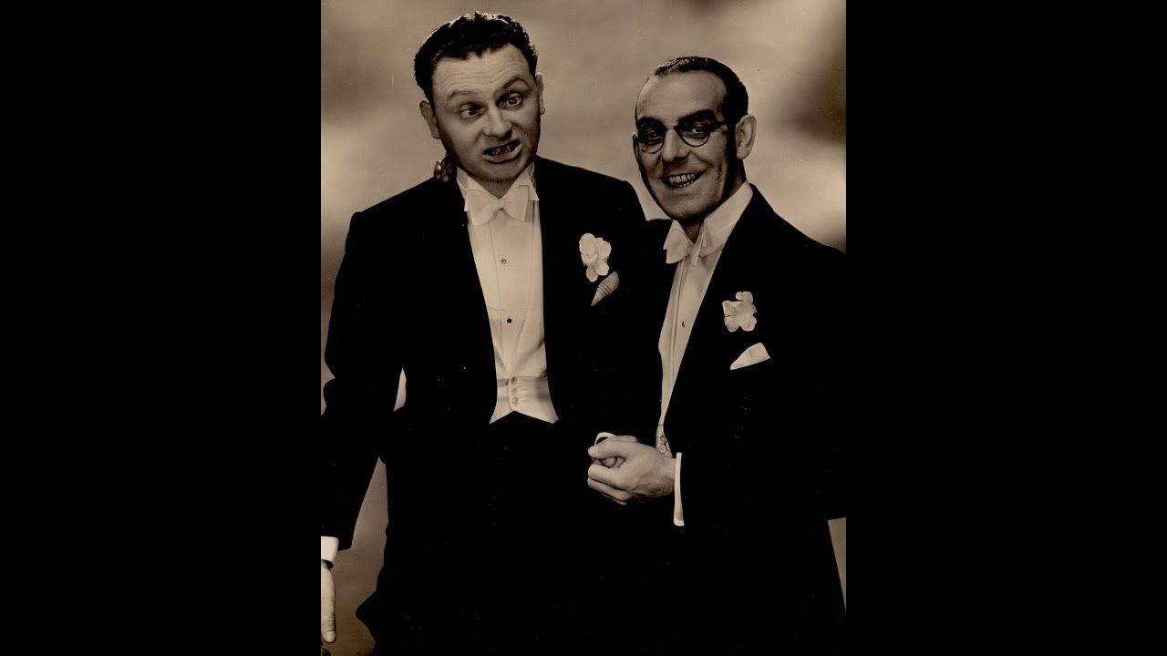 Cosmotheka presents The Two Leslies