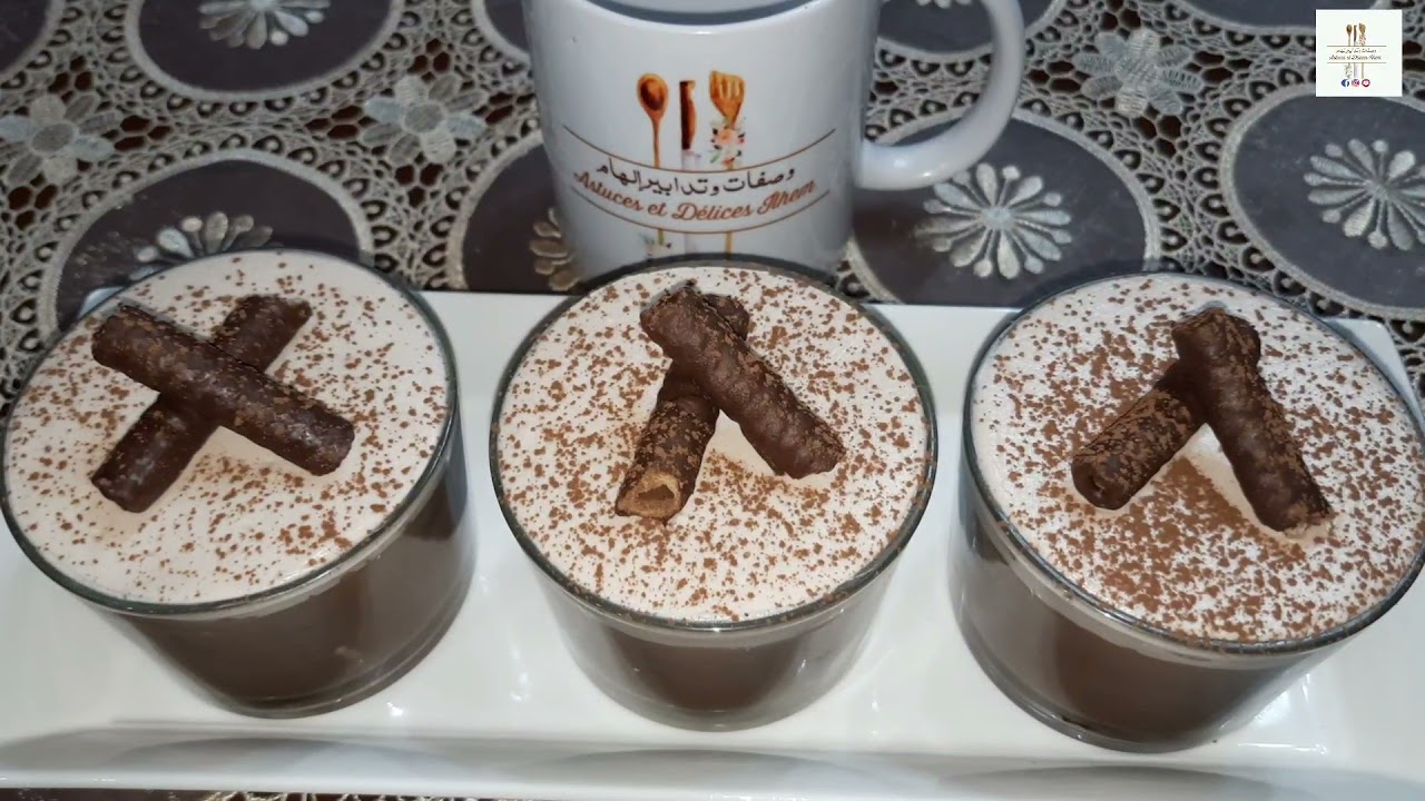 عندك نص لتر حليب ارواحي نوجدو تحلية بالشكولا خفيفة وبنة هباااااال 😋🤩 وشكلها راقي يحمر الوجه🥰🥰