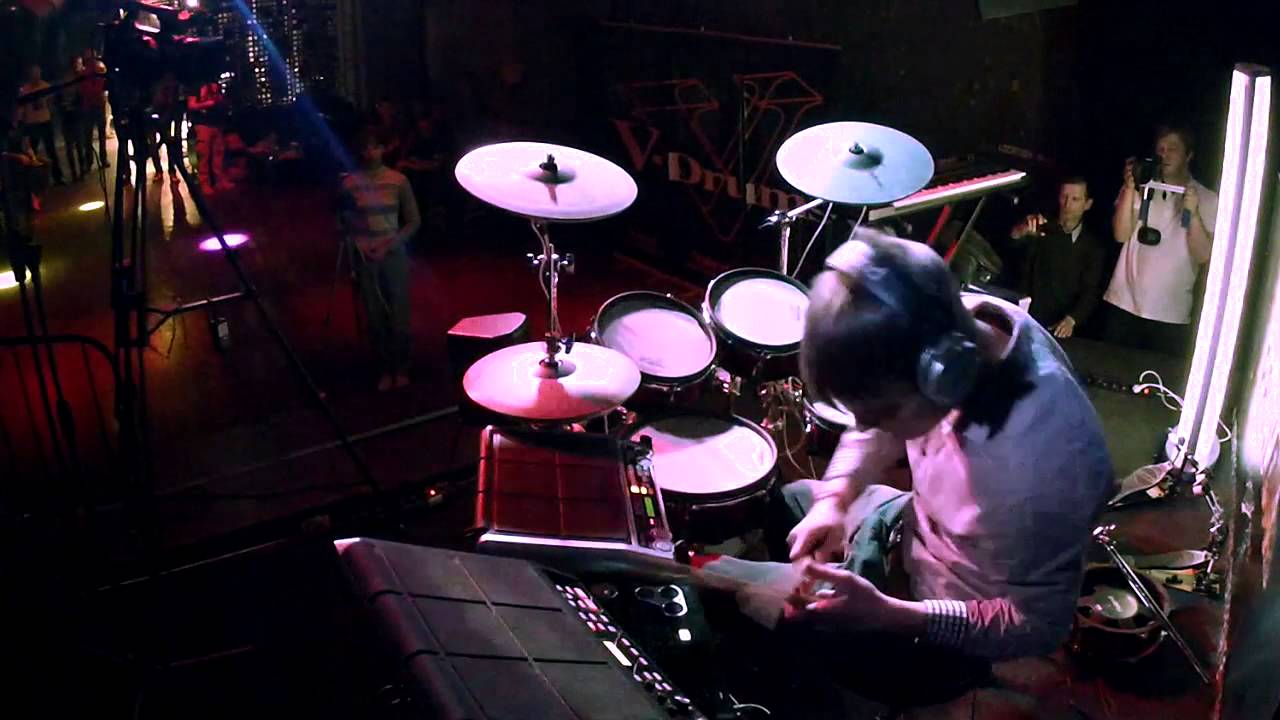 Победитель Roland V-Drums Contest'12 в России Павел Холодянский