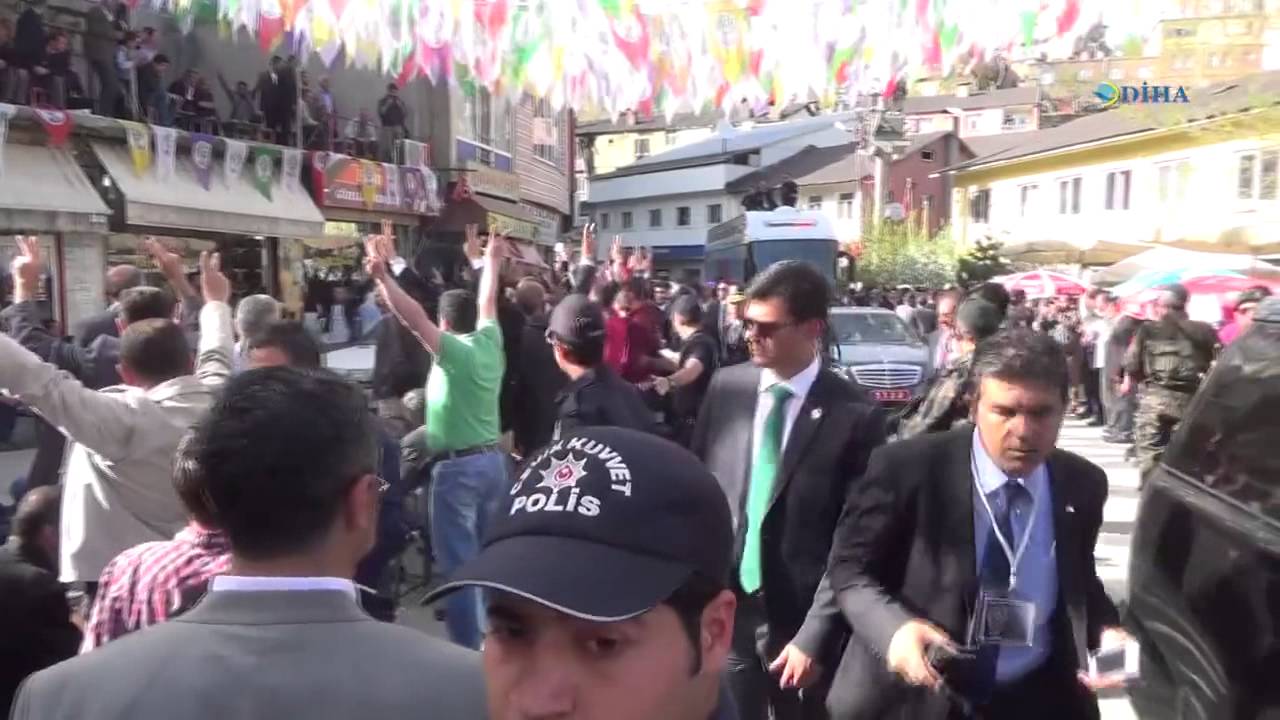 Bitlis'ler Davutoğluna sırtını döndüler.