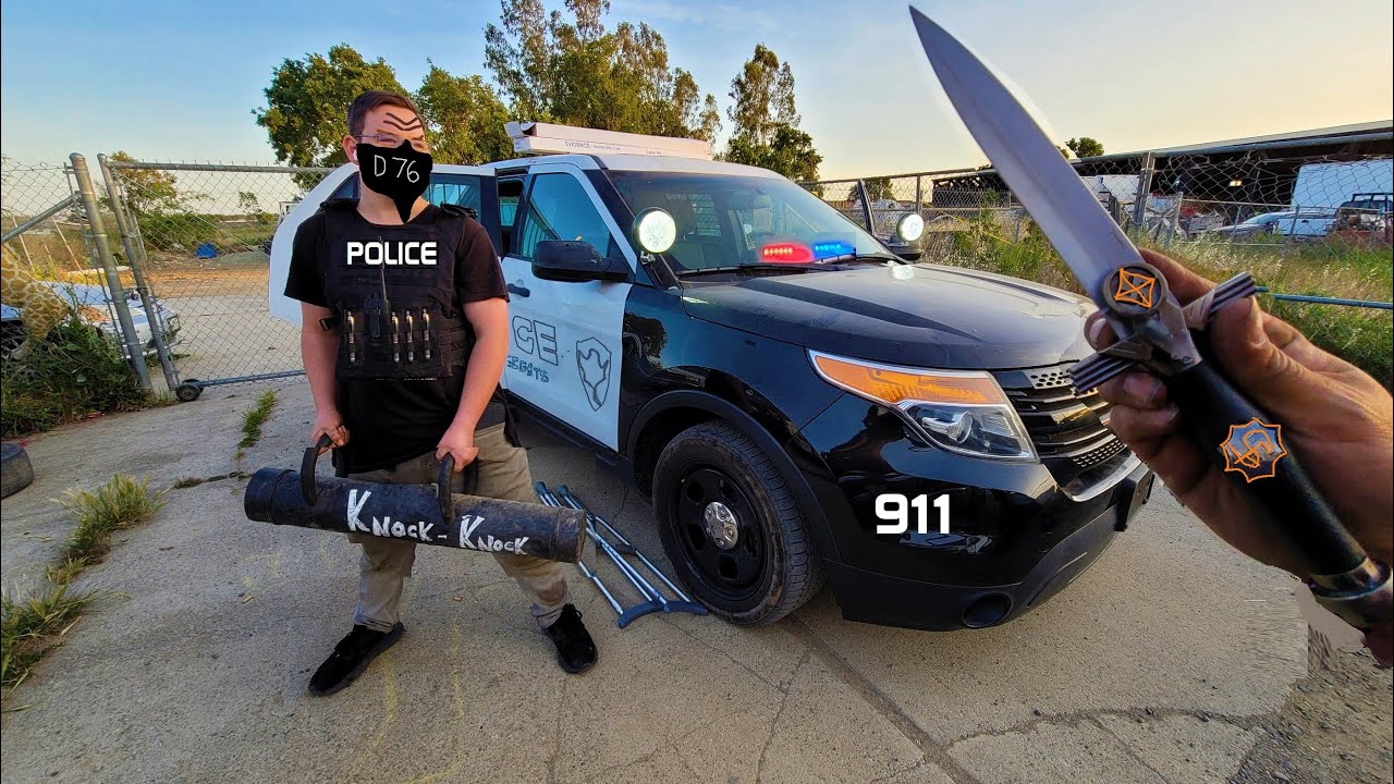 Searching A Decommissioned Police SUV! Found a BATTERING RAM! | Crown Rick Auto Cop Car Explorer!