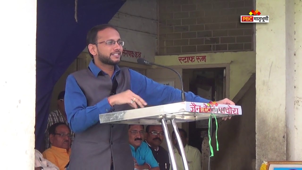 गणेश शिंदे यांचे शिंदे शाळेत 