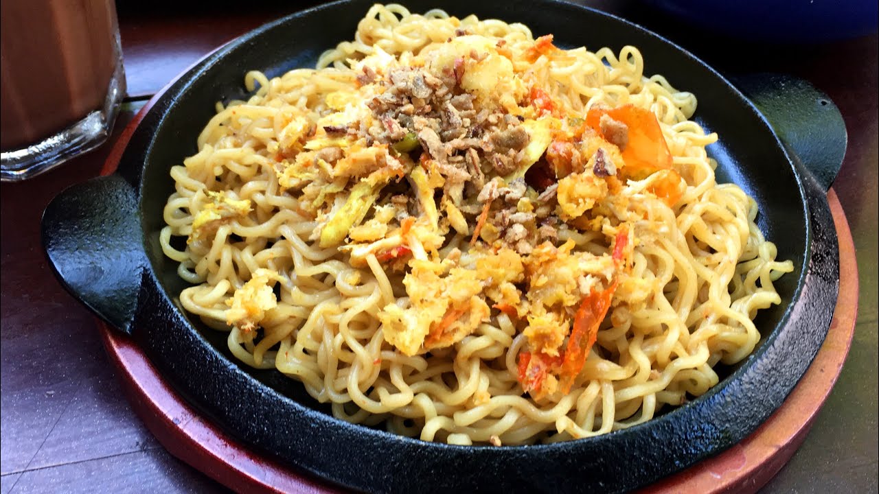 MIE GEPREK PEDAS ??? Menu Baru Di Two Fat Guys Chicken | 
