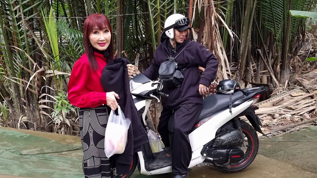 Cô Kim Thủy Ở Úc Châu Gíup Đỡ Bà Con Nghèo, Khó Khăn Bệnh Tật Ở Ấp 66 Phần Quà #PhuMienTay