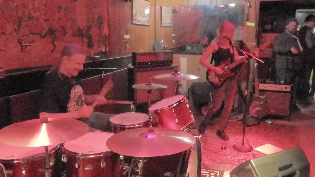CARNIVAL ON MARS - DEMONS