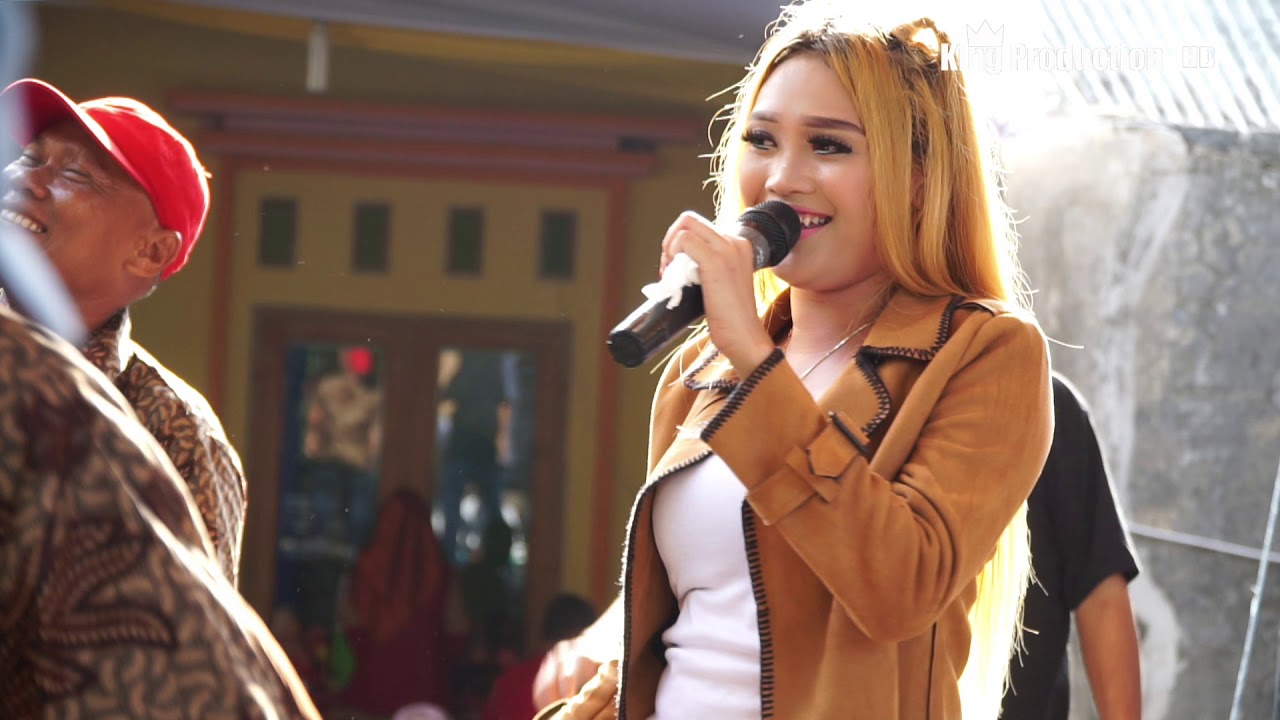 Prapatan Celeng - Desy Paraswaty Live Kaligangsa Margadana Tegal