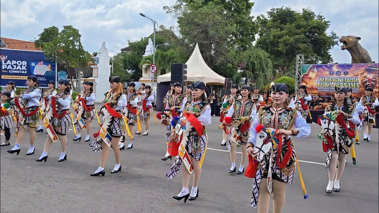 PAKEM MASAL OBYOG 150 JATHIL CANTIK REOG PONOROGO GUNCANG BLOK M PASEBAN ALUN-ALUN KOTA PONOROGO