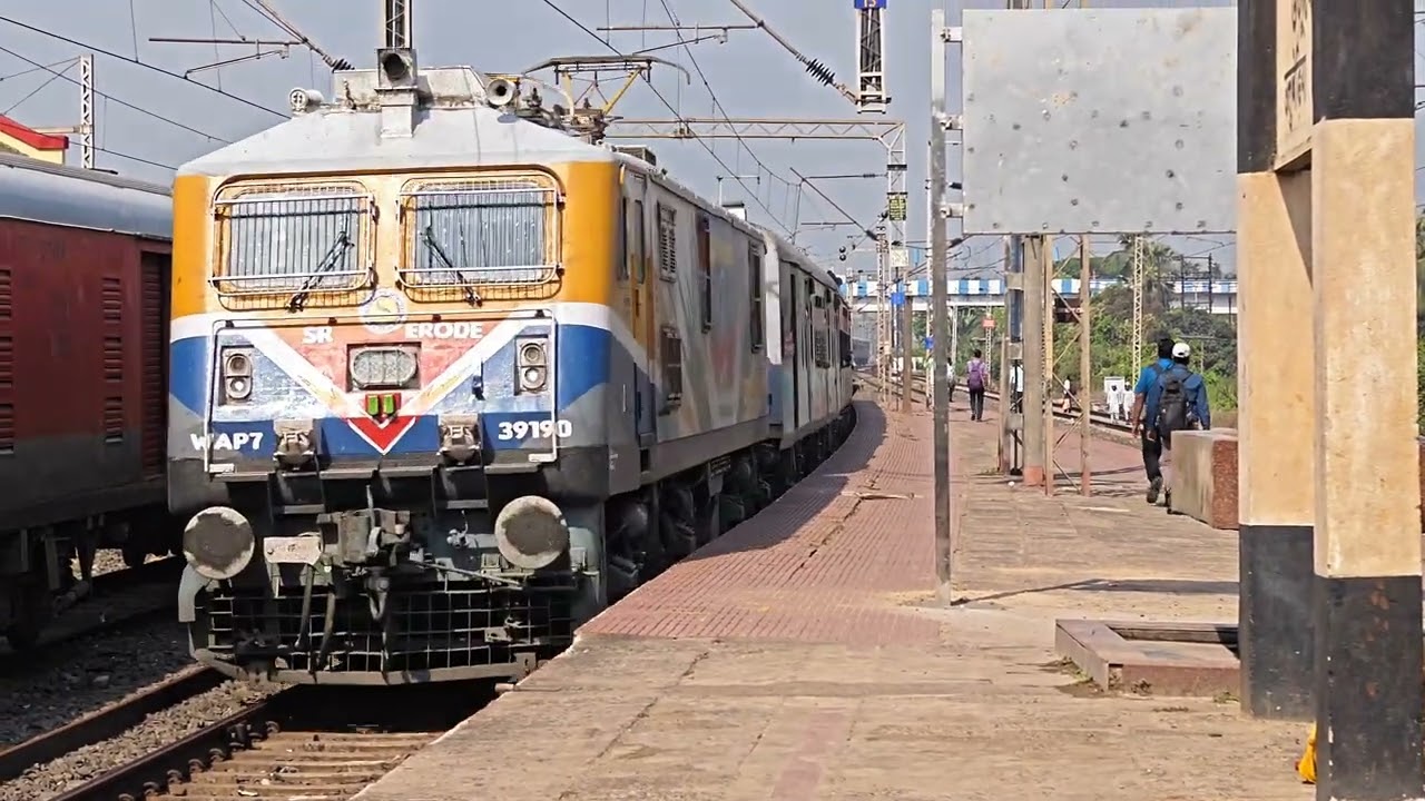 [10 in 1] SER Railfanning at Uluberia station 4k60 🔥