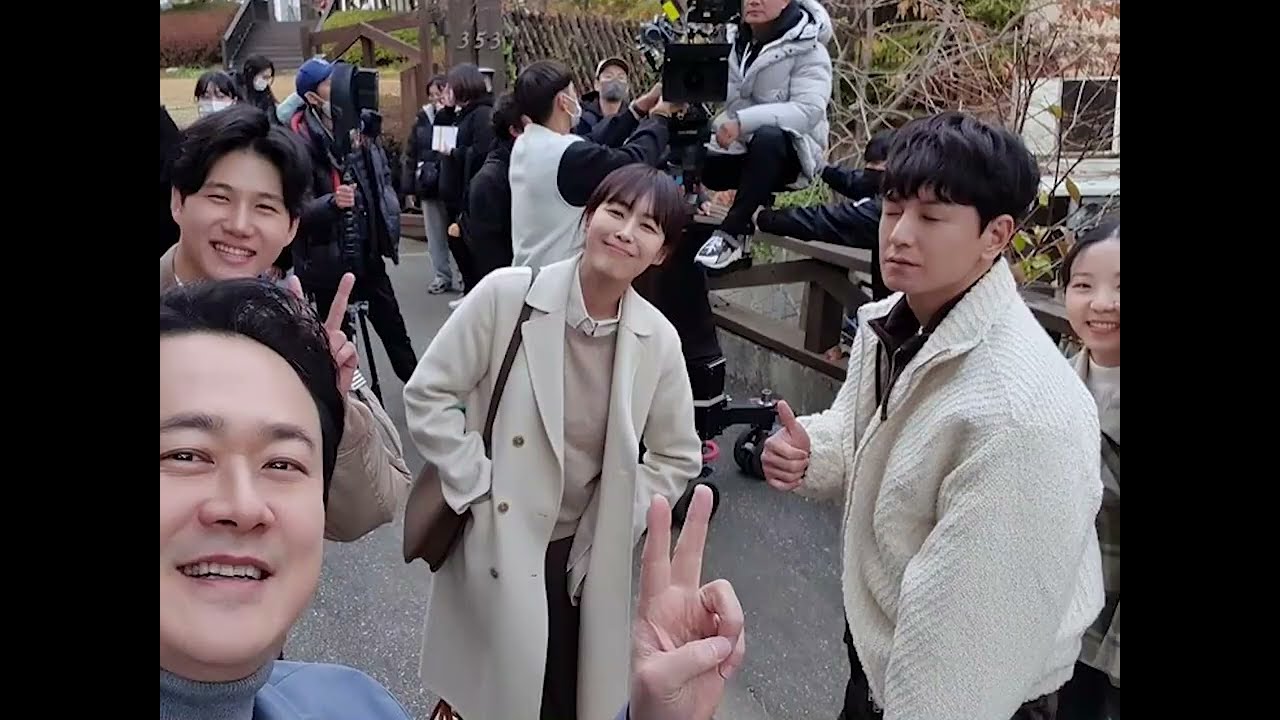 2022 연말결산 #이하나 언제든 외로운 밤이 올 때면 다시 꺼내 보려 해내겐 krystal 같던 날