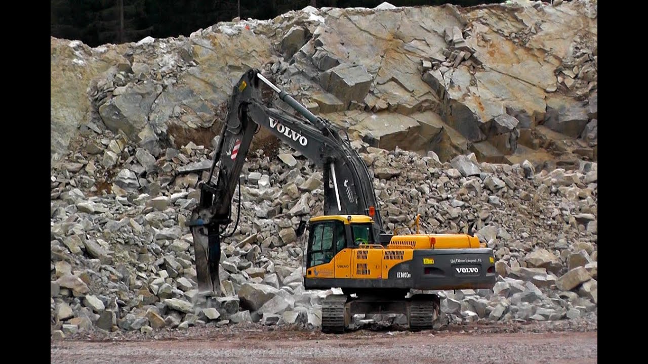 Volvo EC360CNL With Hydraulic Hammer