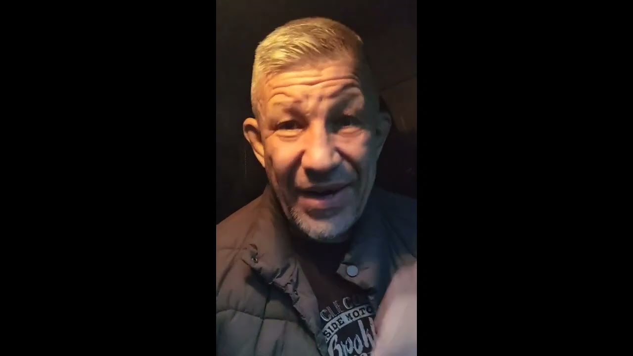 Чем мужчина может напугать женщину?