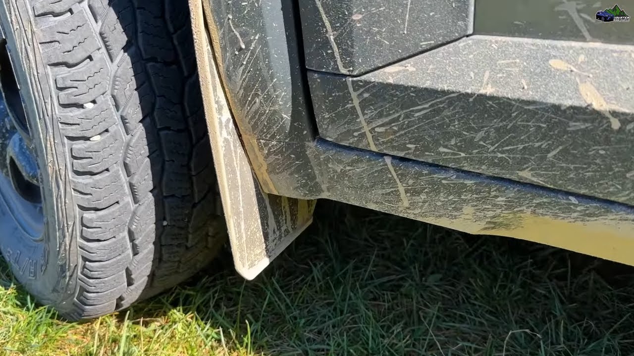 Dacia Duster 4x4 2024 Оригинальные брызговики