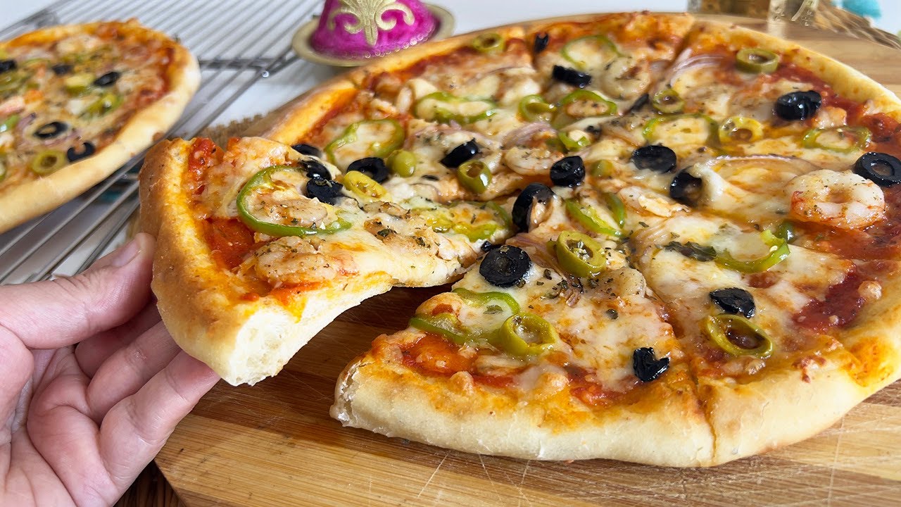 الا عندك مشكل فتحضير البيتزا 🍕 فهاد الفيديو غادي تستافدي من اسرار المحترفين 👩‍🍳