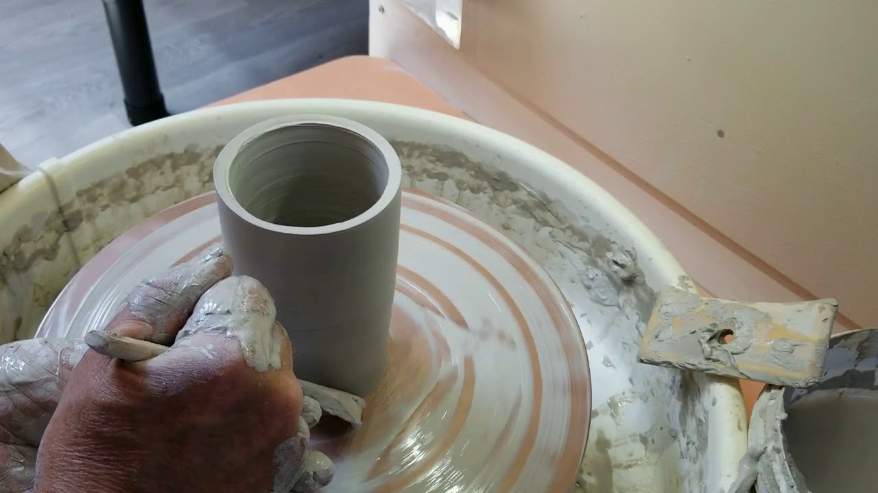 Outil d’emboîtement pour une boite thé.