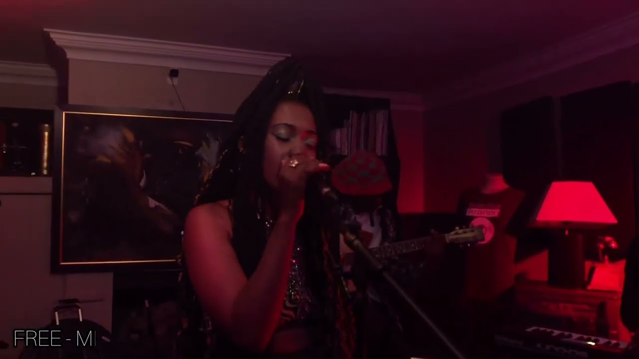 Miss Morena: Selective Live
