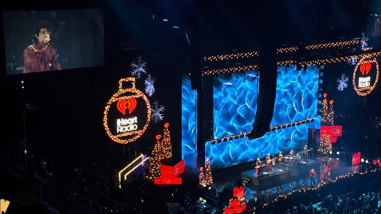 Conan Gray - iHeartRadio Jingle Ball 2025. Los Angeles.