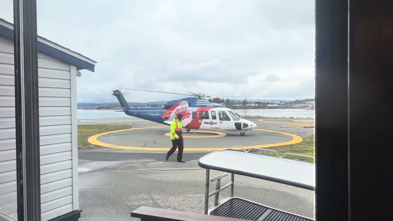 Helijet start up and take off 