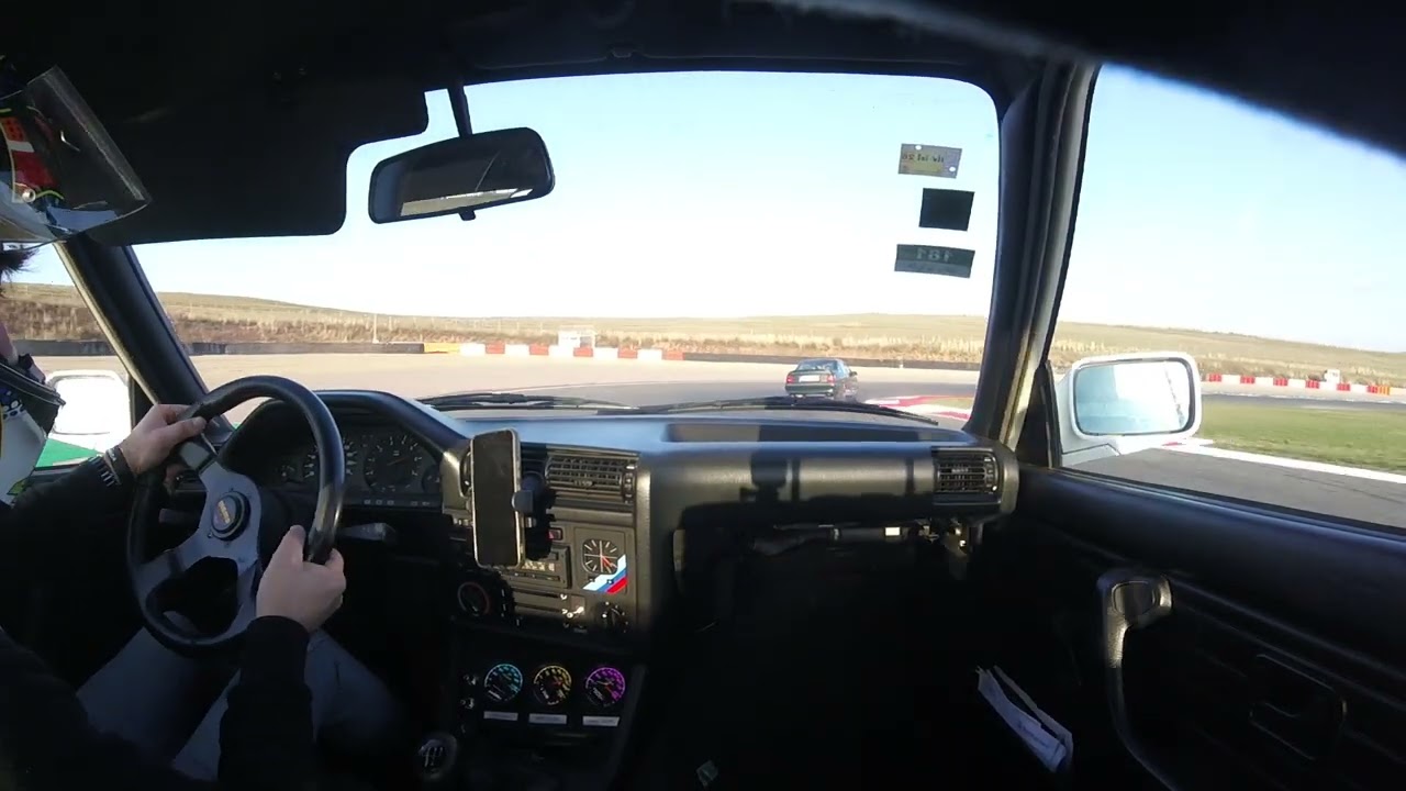 Bmw e30 318is navarra circuit los arcos 23/11/25  (last few laps no gasoline)
