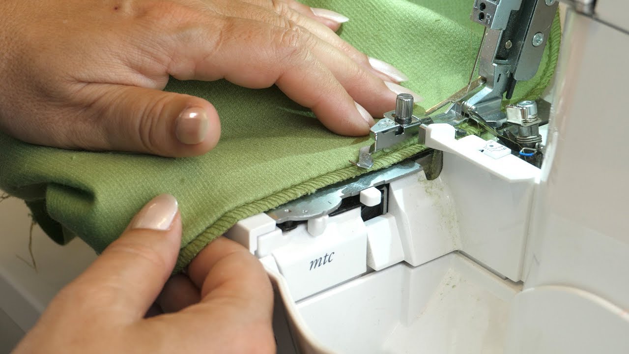 Tutorial: Säume und Nähte mit dem BERNINA Blindstichfuss für Overlocker nähen