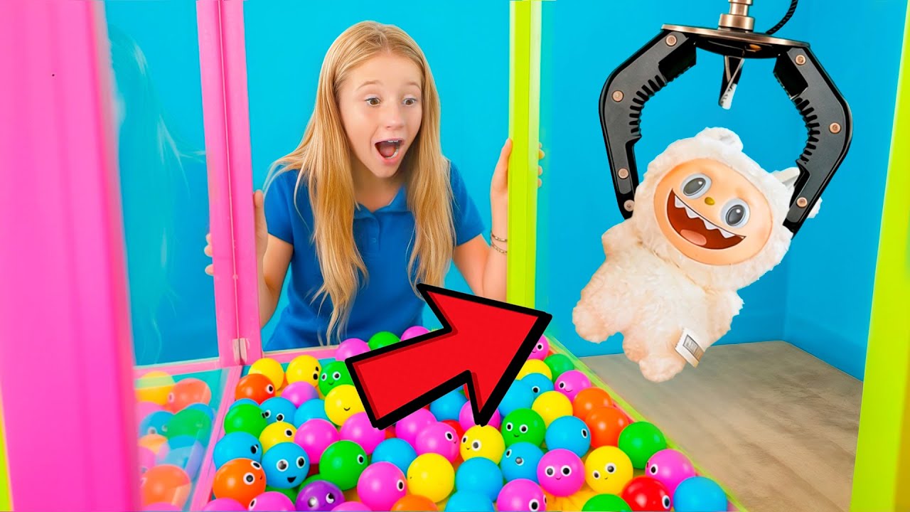 Nastya and Evelyn learn to take care of toys