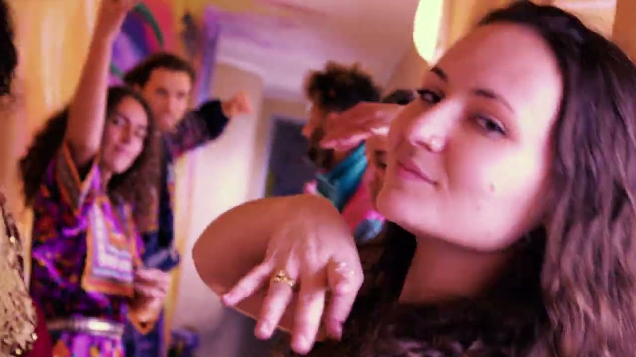 Shobra El General X @aeronskar  - Bouge La