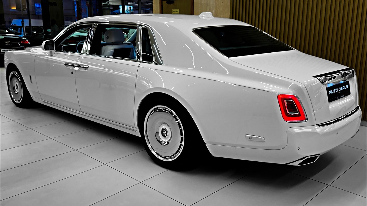 Rolls Royce Phantom (2026) - New Ultra Luxury Large Sedan!