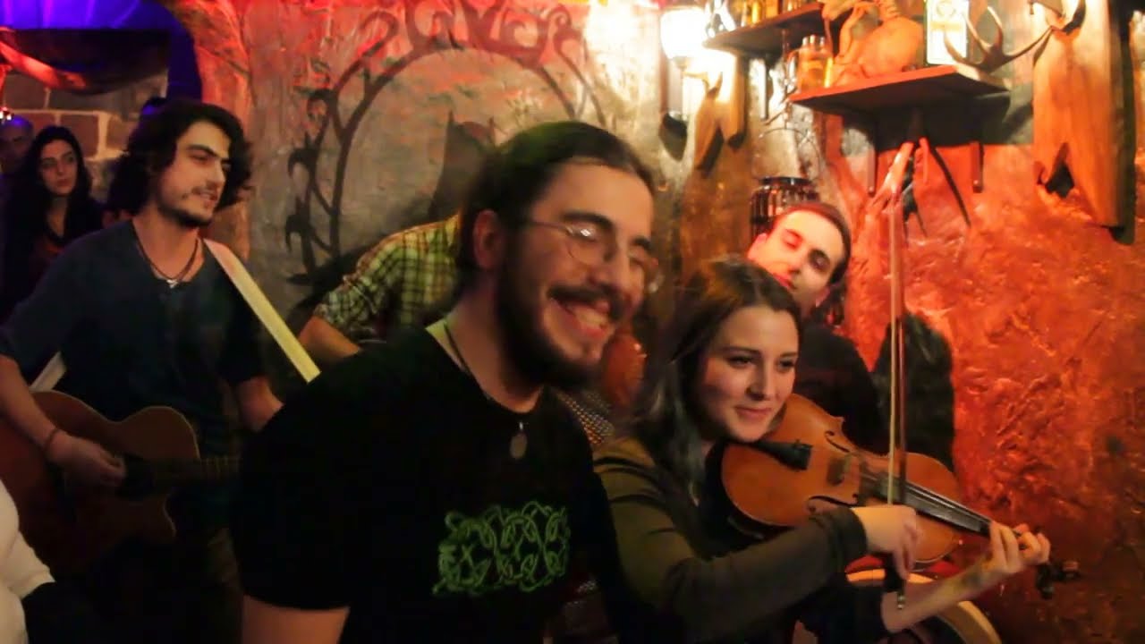The Windrose - Molly Malone, Wild Rover, Cotton Eye Joe (Live at Woodrock)