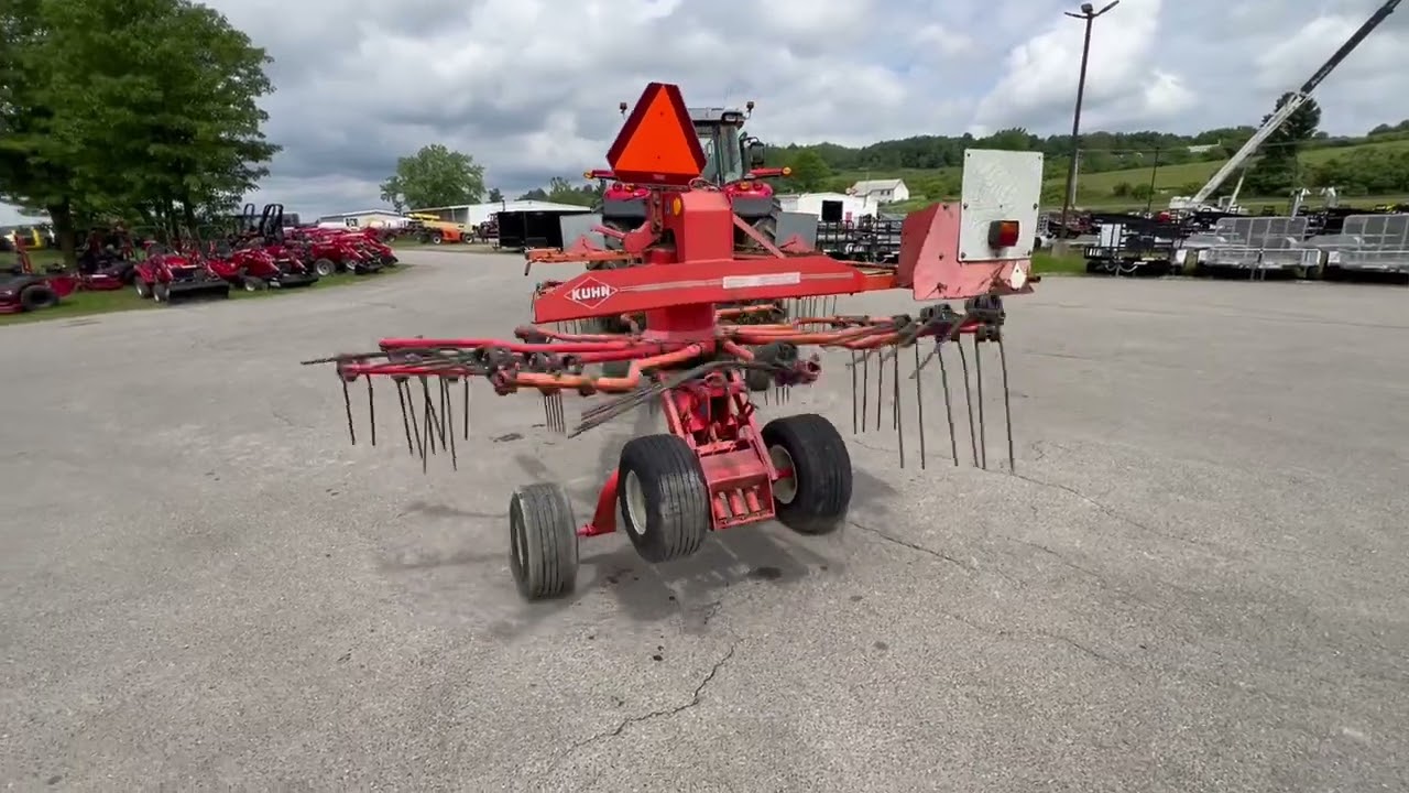 Kuhn GA 6002 tandem hay rake