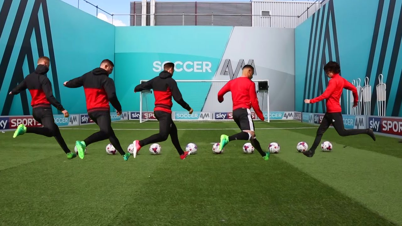 Brentford FC | Crossbar Top Bin Challenge 💥