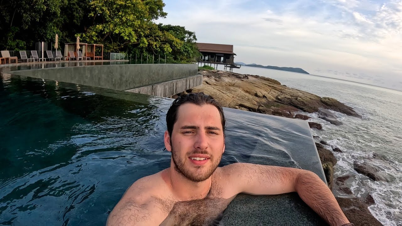 $1000 Luxury Hotel in Malaysia 🇲🇾