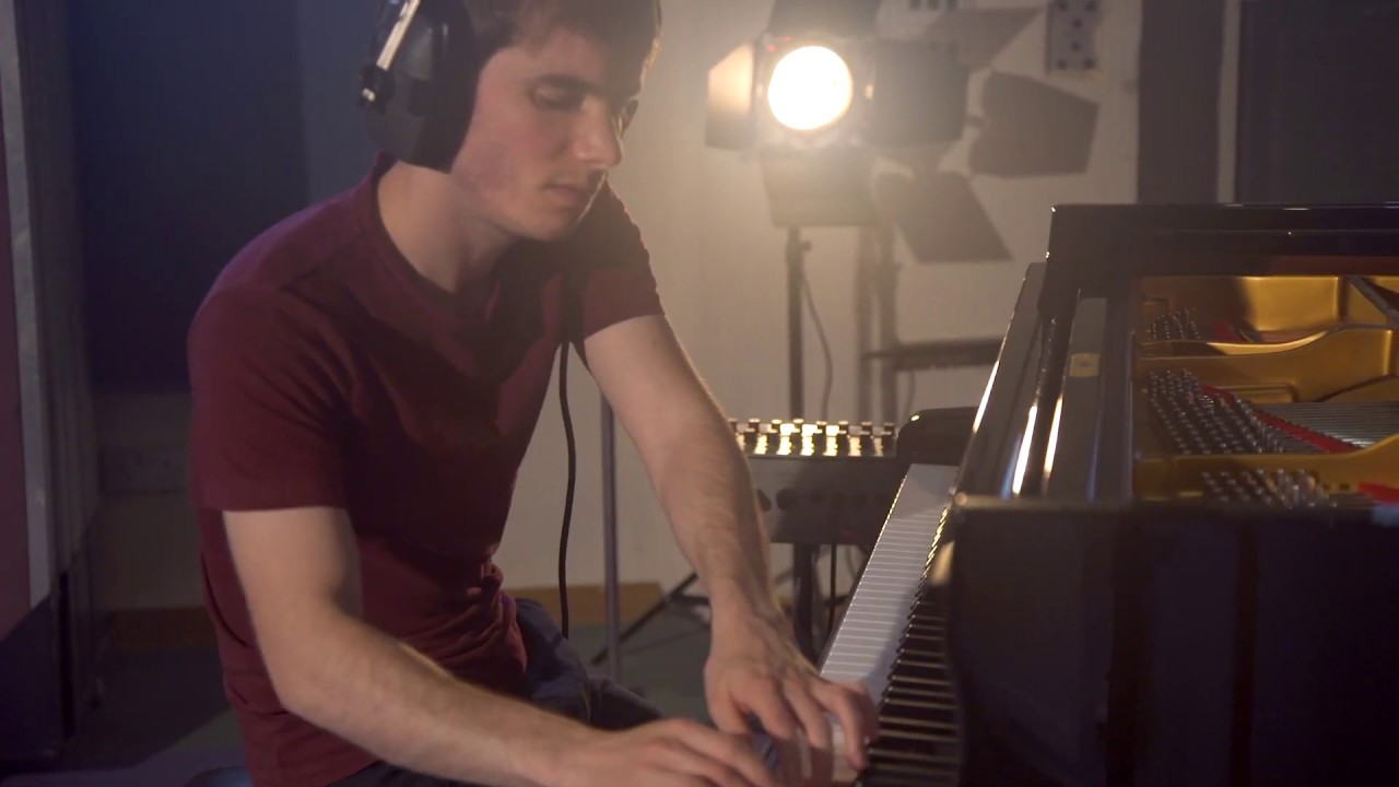 Alan Benzie Trio: Red Street (Andrew Robb)