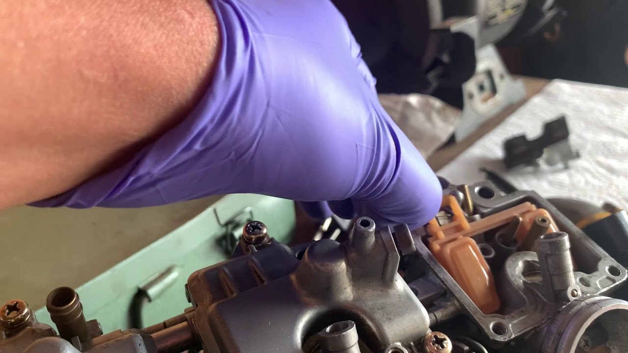 Yamaha R1 carburator cleaning