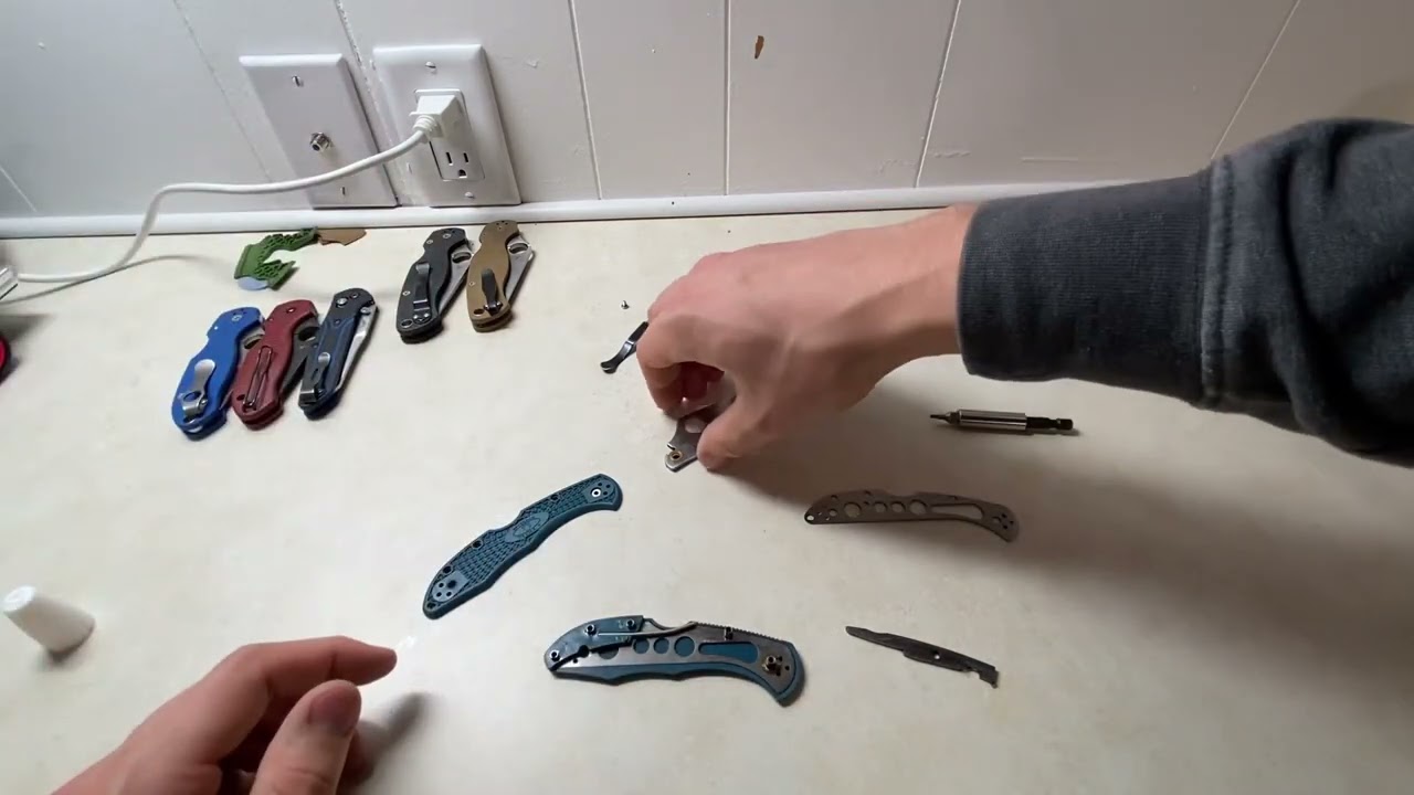 Regular Knife Maintenance with Delica 4 Disassembly