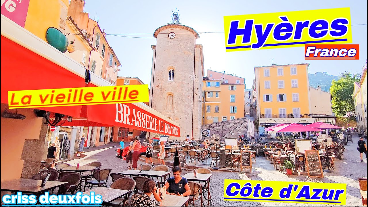 Hyères ; Panorama au Dessus de La Vieille Ville ; Place Massillon ; Côte d'Azur ; Var ; France