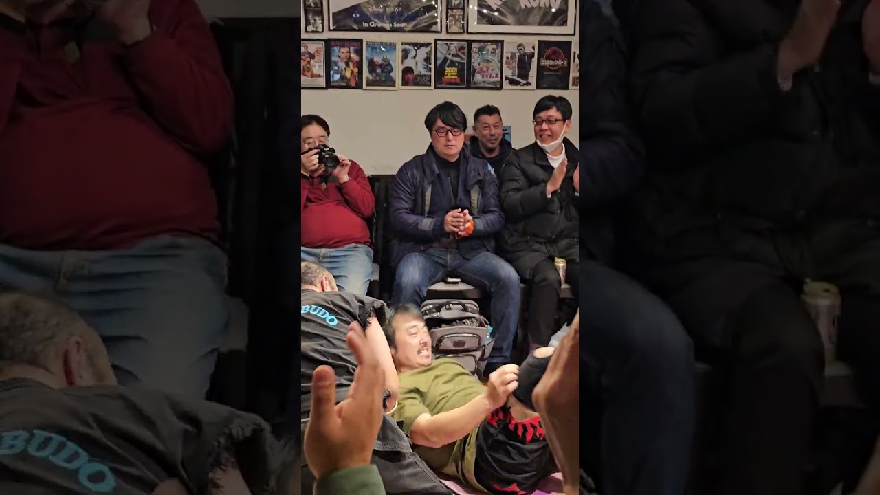 ロックでマットプロレスの余韻をうまく締めてくれました。