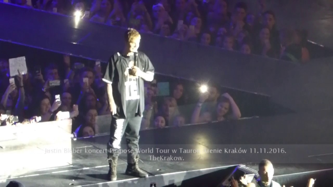 Джастин Бибер в Кракове разговаривает с фанатами. «Purpose World Tour» Польша 2016.