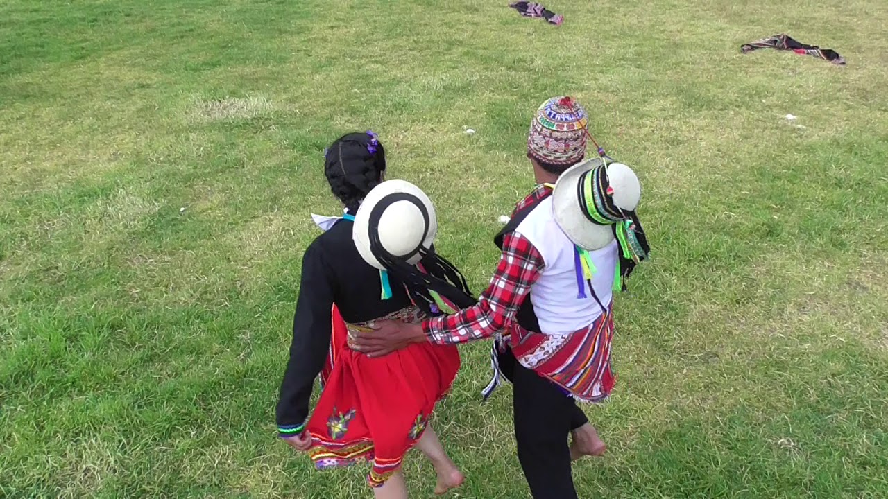 danza carnaval de carnaval de coyllurqui por el día de madre-cotabambas 2019