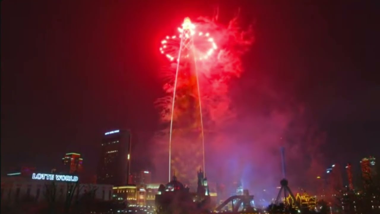 Live Seoul 2025 New Year Fireworks, Countdown Show at Lotte World Tower 🔴 Real time Live on Korea