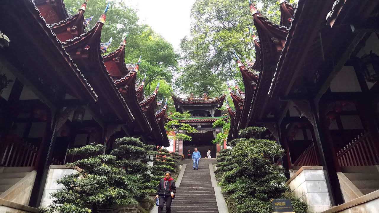 成都都江堰景区曾经的旅游景点，现在免费啦，但很多人还没有去过